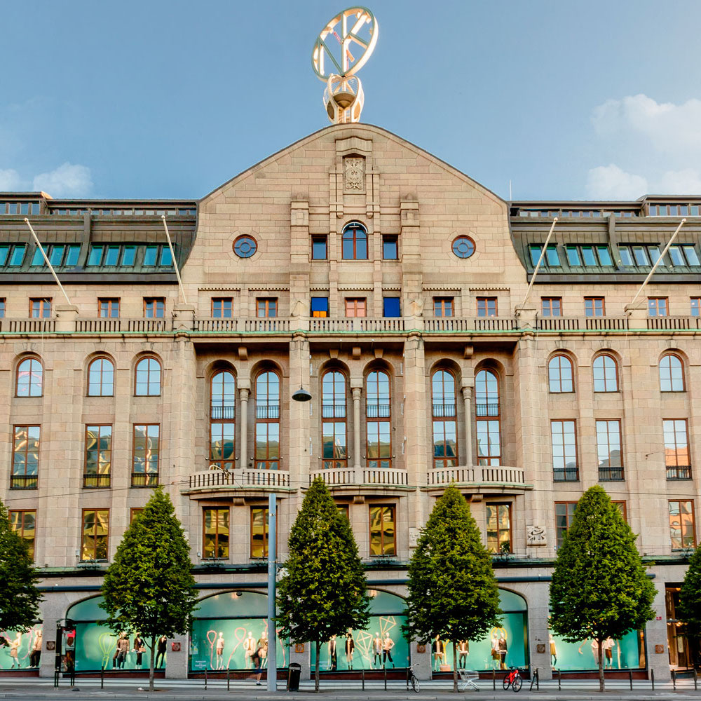 Uniqlo öppnar sin andra butik i Stockholm ELLE #17 Uniqlo öppnar sin andra butik i Stockholm ELLE